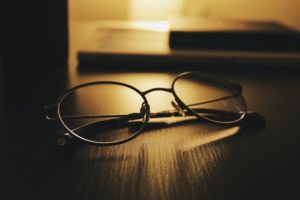 Okulary przeciwsłoneczne (Warszawa) i ich nieoczywiste zalety – poza modą i ochroną