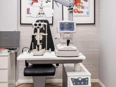 Profesjonalne urządzenie do badania wzroku.